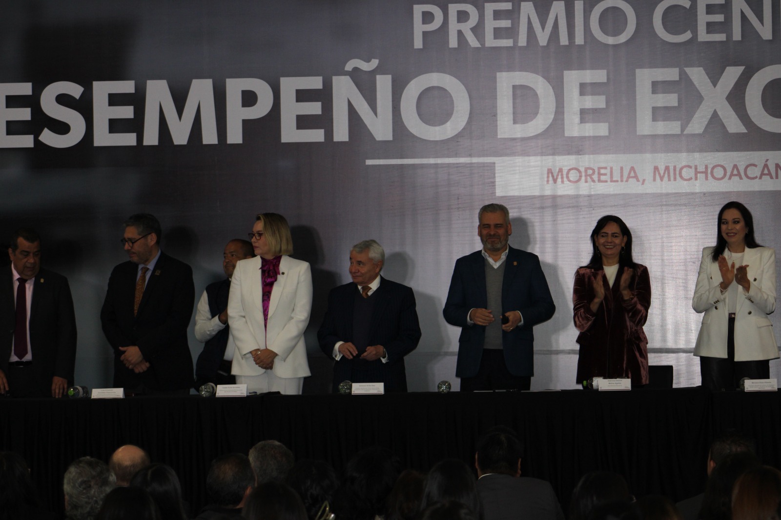 Mujeres sobresalen en el premio Ceneval 2023, en Morelia, Michoacán